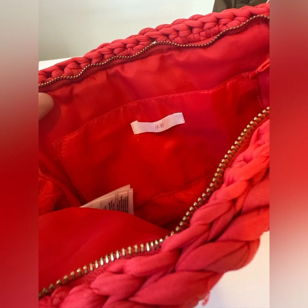 H&M Red Crochet Jersey Shoulder Bag Woven Gold Chain Strap